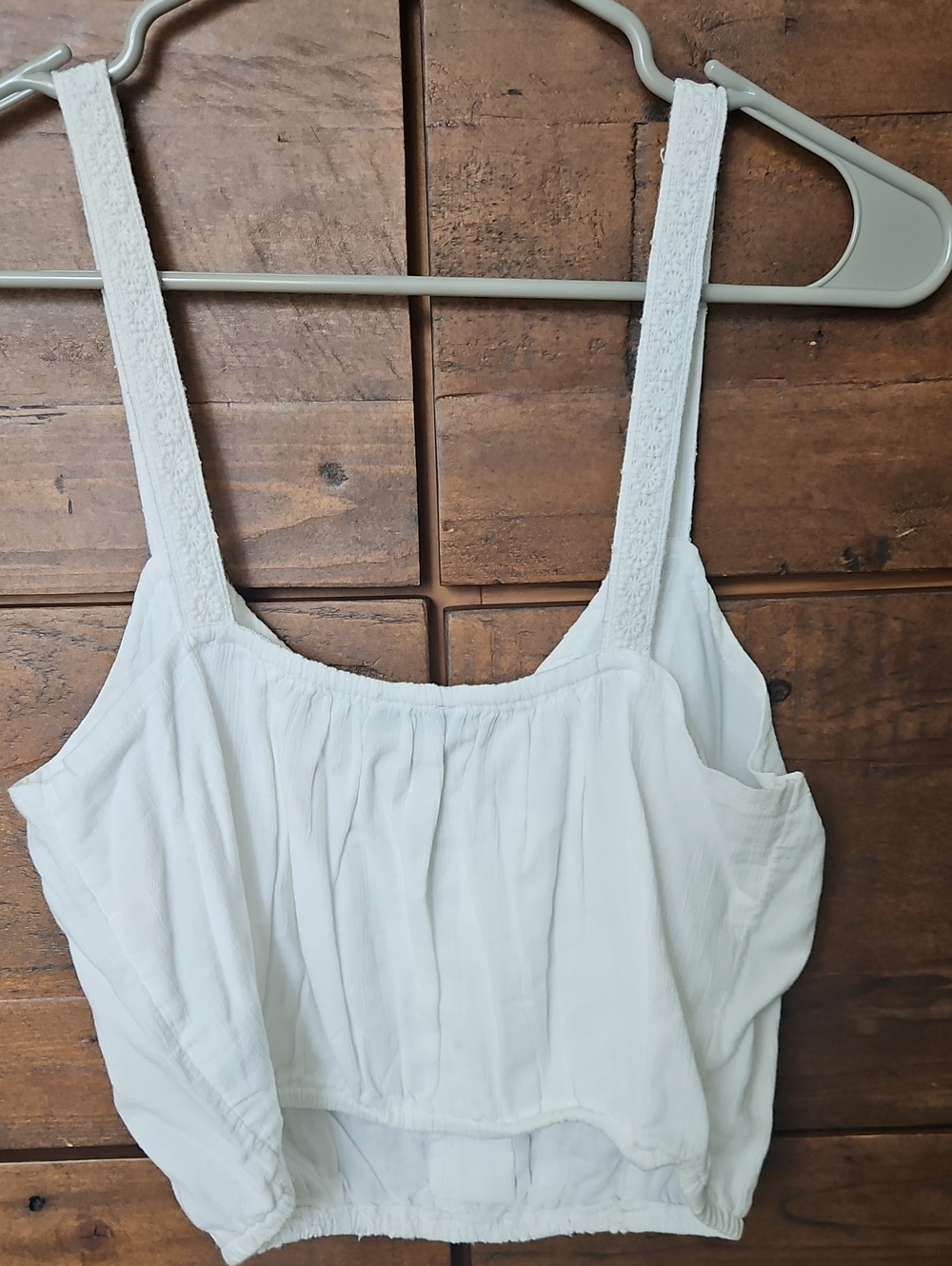 White Eyelet Button-Front Cropped Tank Top - Women - Picture 4 of 4